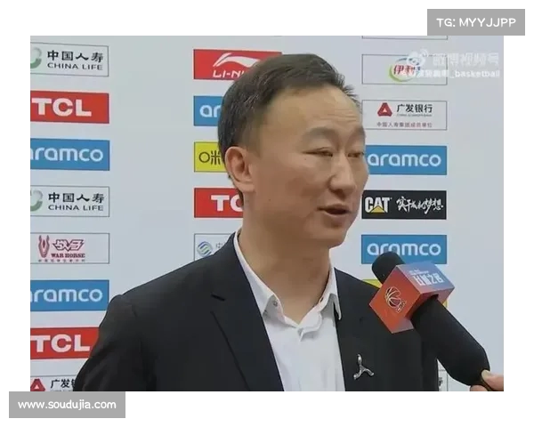 教练卧推斤,刘维伟调侃:能与杨瀚森一较高下!(刘维伟教练身高) 教练卧推斤,刘维伟调侃:能与杨瀚森一较高下!(刘维伟教练身高)